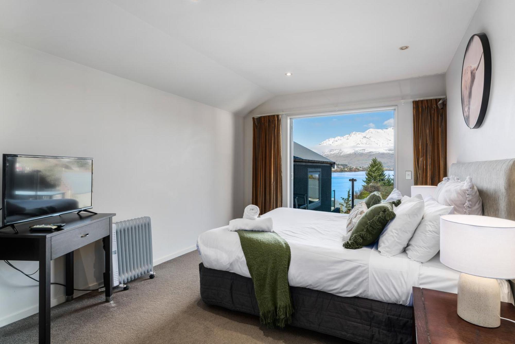 Lakefront Living - 4 Bedrm Apartment Alpine Vilage Queenstown Exterior foto