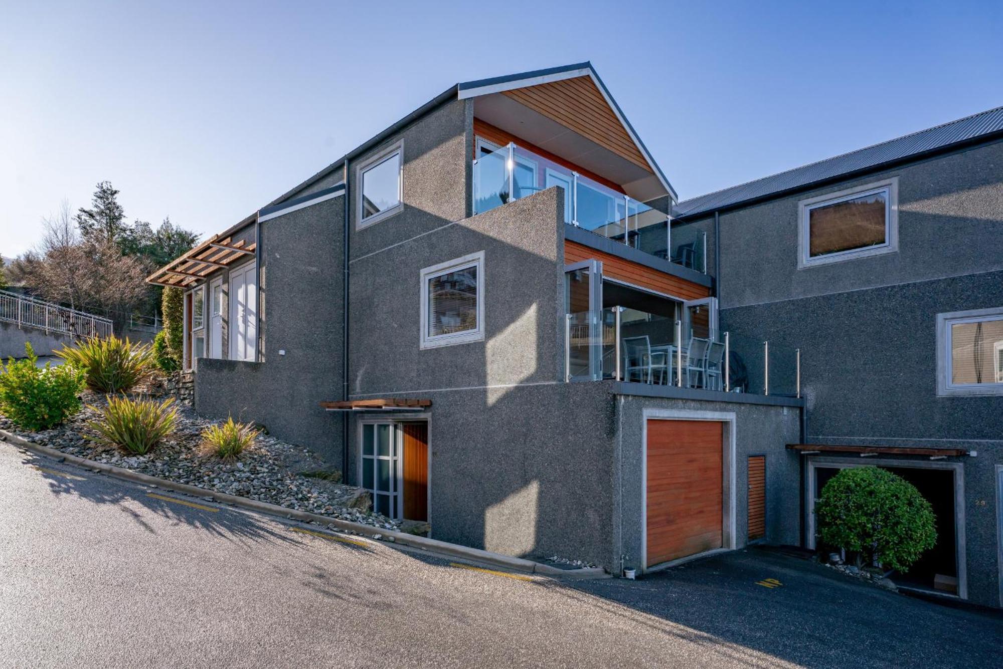 Lakefront Living - 4 Bedrm Apartment Alpine Vilage Queenstown Exterior foto